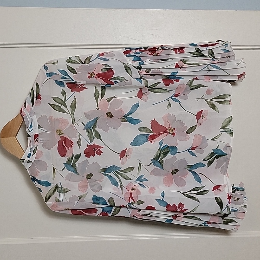 Sheer Floral Print Blouse - Picture 9 of 13